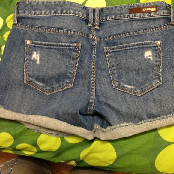 Shorts - Picture 2 of 5