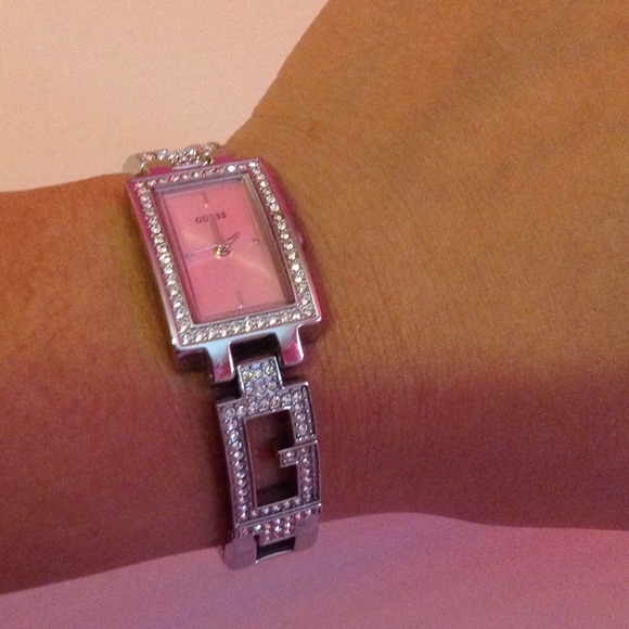 GUESS Watch 👍💖Good Condition** - Picture 2 of 3