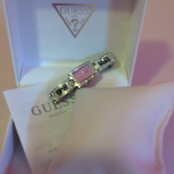 GUESS Watch 👍💖Good Condition** - Picture 3 of 3