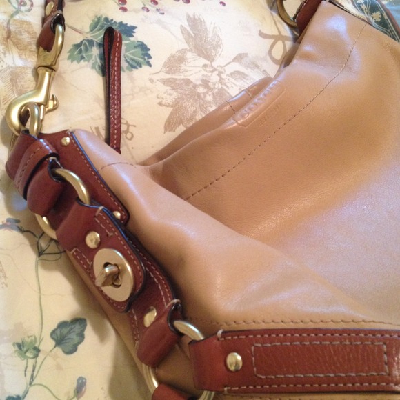 SOLD Authentic Coach Handbag - Picture 2 of 4