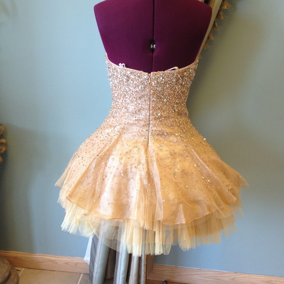 Dress - Picture 2 of 3