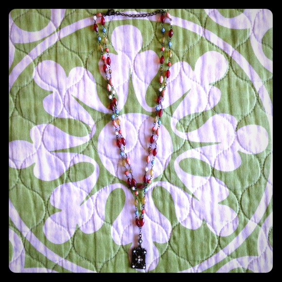Dual beaded necklace w/pendant