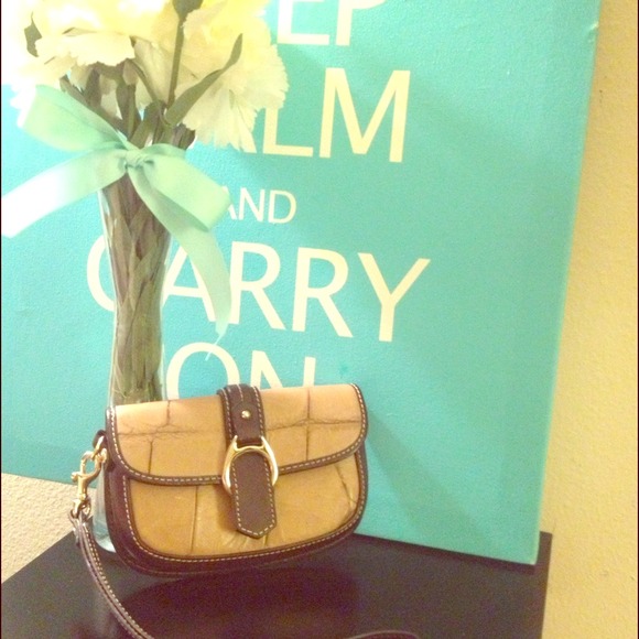 Authentic Dooney and Bourke wristlet