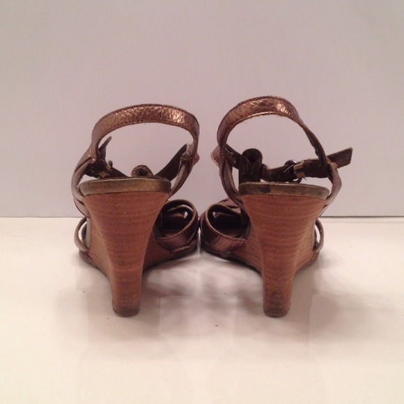 Cute Bandolino wedges in very good condition! - Picture 3 of 3