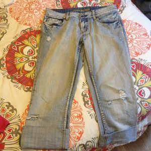 ❌❌SOLD❌❌ American Eagle Crop Jeans