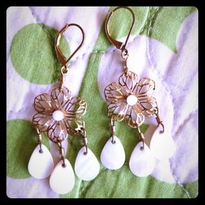 Gold flower dangle earrings