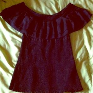 🎀 Guess layered off the shoulder top 🎀