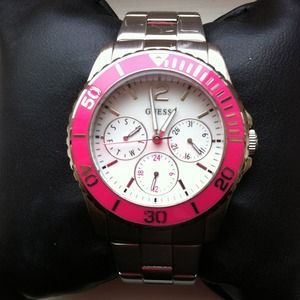 ⭐️Price Reduced⭐️ SALE!! GUESS CHRONOGRAPH WATCH