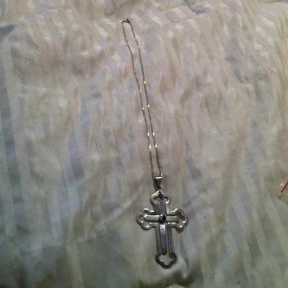 Double cross SS ying and hand necklace