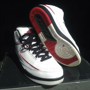 ⭐️ SUPER CLEARANCE ⭐️ Retro 2s Chicago 2s