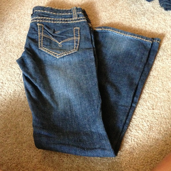 Small flare jeans