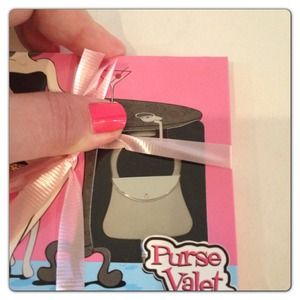 X 3 purse hooks bundled for @leilatatiana85