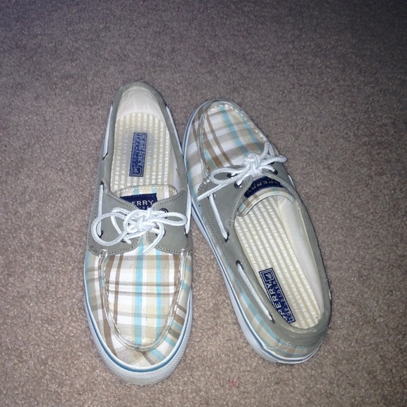 🚫🚫🚫🚫SOLD!! Fairly worn ! Sperrys