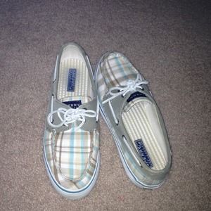 🚫🚫🚫🚫SOLD!! Fairly worn ! Sperrys