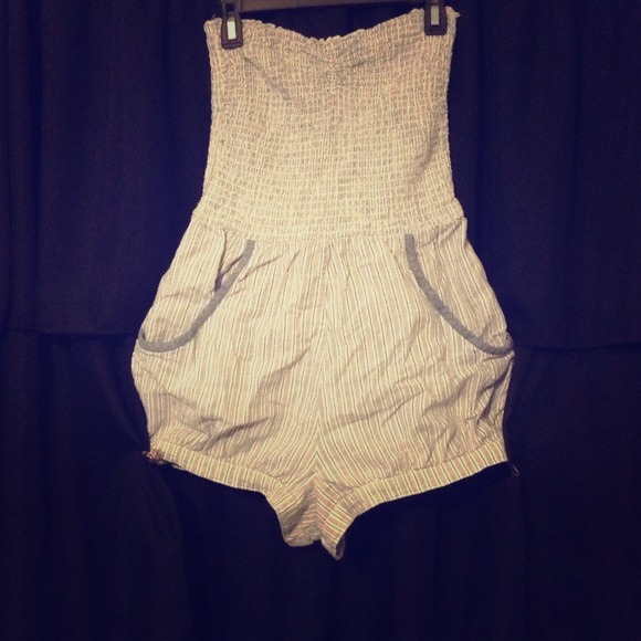 Holister romper