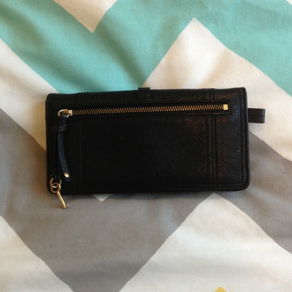 *REDUCED* Juicy Couture Leather Wallet - Picture 3 of 3