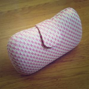 Banana Republic Pink & white clutch