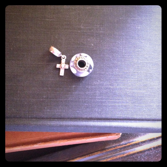 💰SOLD💰 Pandora Charms bundle
