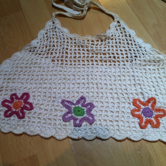 Knitted flower crop halter
