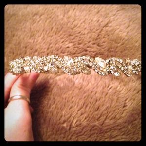 Beautiful crystal wedding headband.