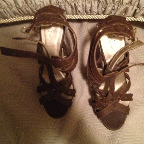 Brown strappy wedges