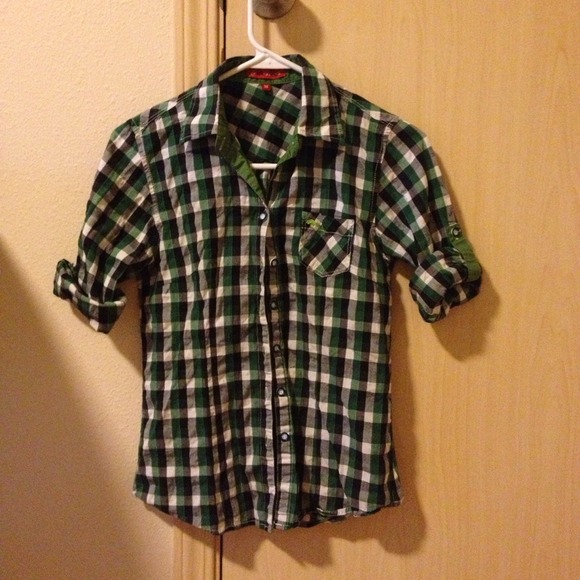 Green button up - Picture 1 of 2