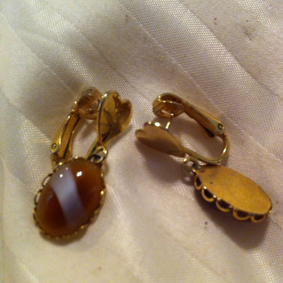 Gold tone