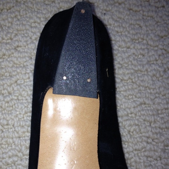 SOLD- Black Suede Shoes-Gold Chain, Stones-Sz 6 - Picture 4 of 4