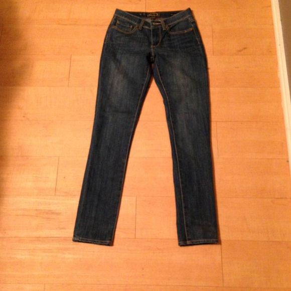 Seven 7 jeans. Size 26. Skinny.