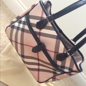 Burberry❌sold❌❌❌