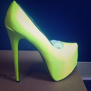 Green pumps
