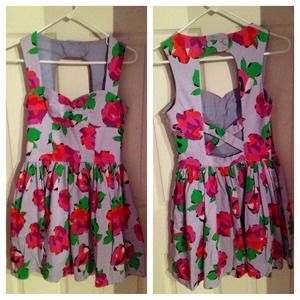 *On hold*TopShop size 6 Dress. Good condition!!