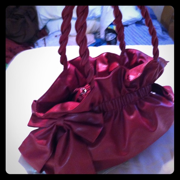 Cute burgundy purse