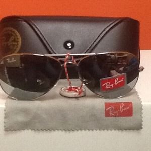 *SALE* RayBan Aviator sunglasses Take 20% off