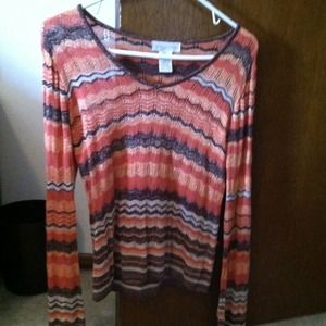 Has sparkle to it top :)