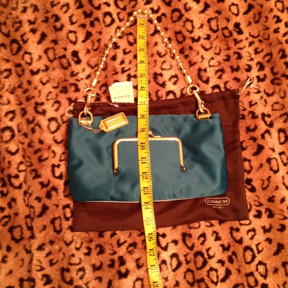 🚨REDUCED🚨NWT Coach satin teal color fold over - Picture 4 of 4