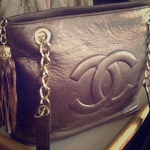 RESERVED Chanel chain bucket bag