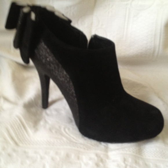 New in Box Black Bamboo size 8 - Picture 2 of 4