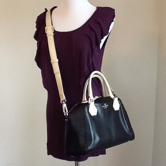 SOLD! @www.luxelizzies.com Kate Spade Satchel - Picture 4 of 4