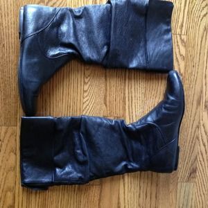 Black leather Steve Madden boots