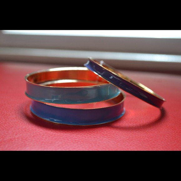 3 blue tones bangles