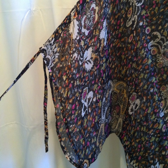 Sheer Top - Picture 2 of 4