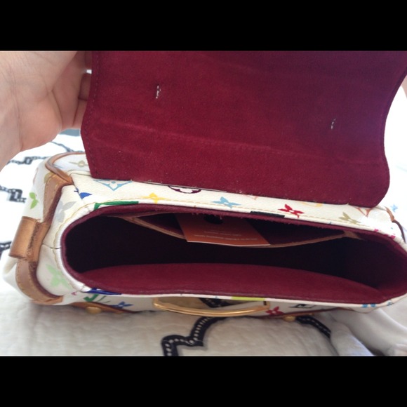 LV - Picture 2 of 4