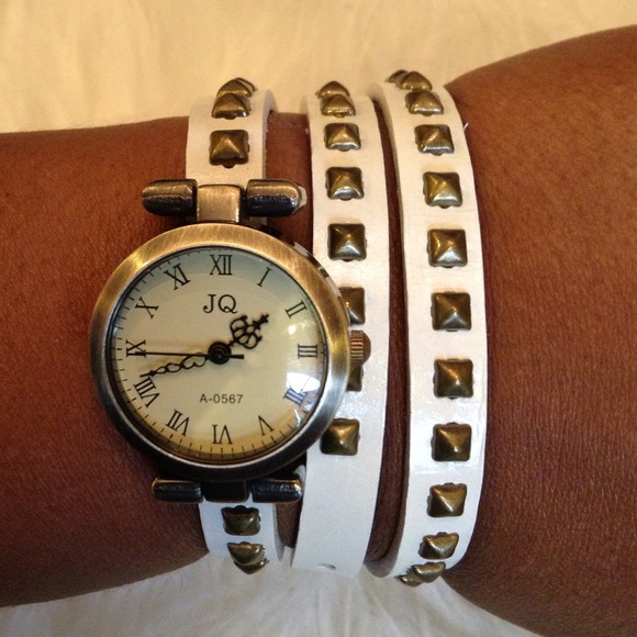 NWOT White LeatherStudded Wrap Watch