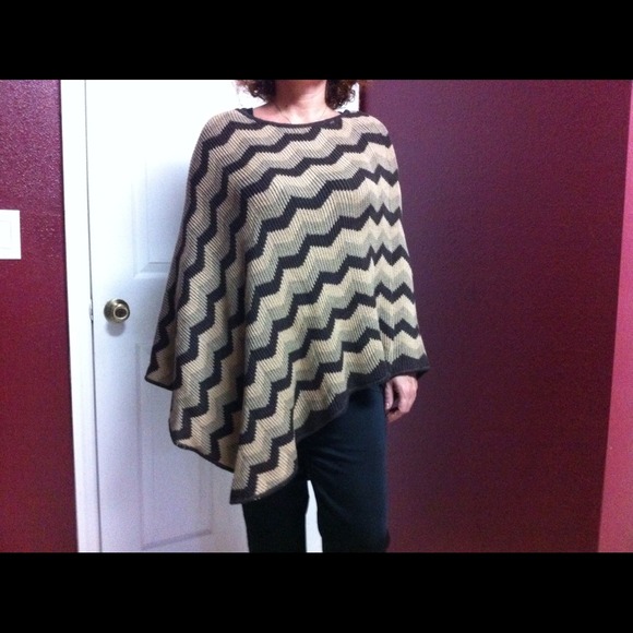Missoni poncho,Italy - Picture 4 of 4