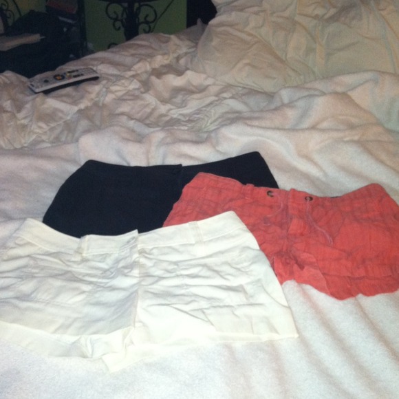 Bundle of 3 pairs of shorts!!!