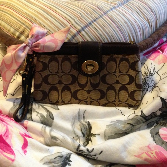 Coach wristlet/clutch