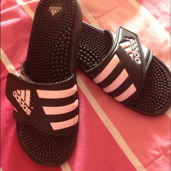 Brand new ADIDAS sandals - wore 1 times-