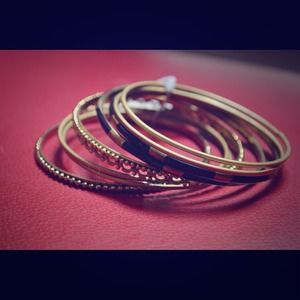 Cute detailed bracelet set