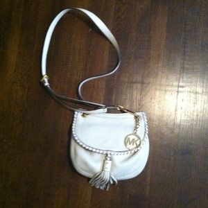 White Michael kors crossbody